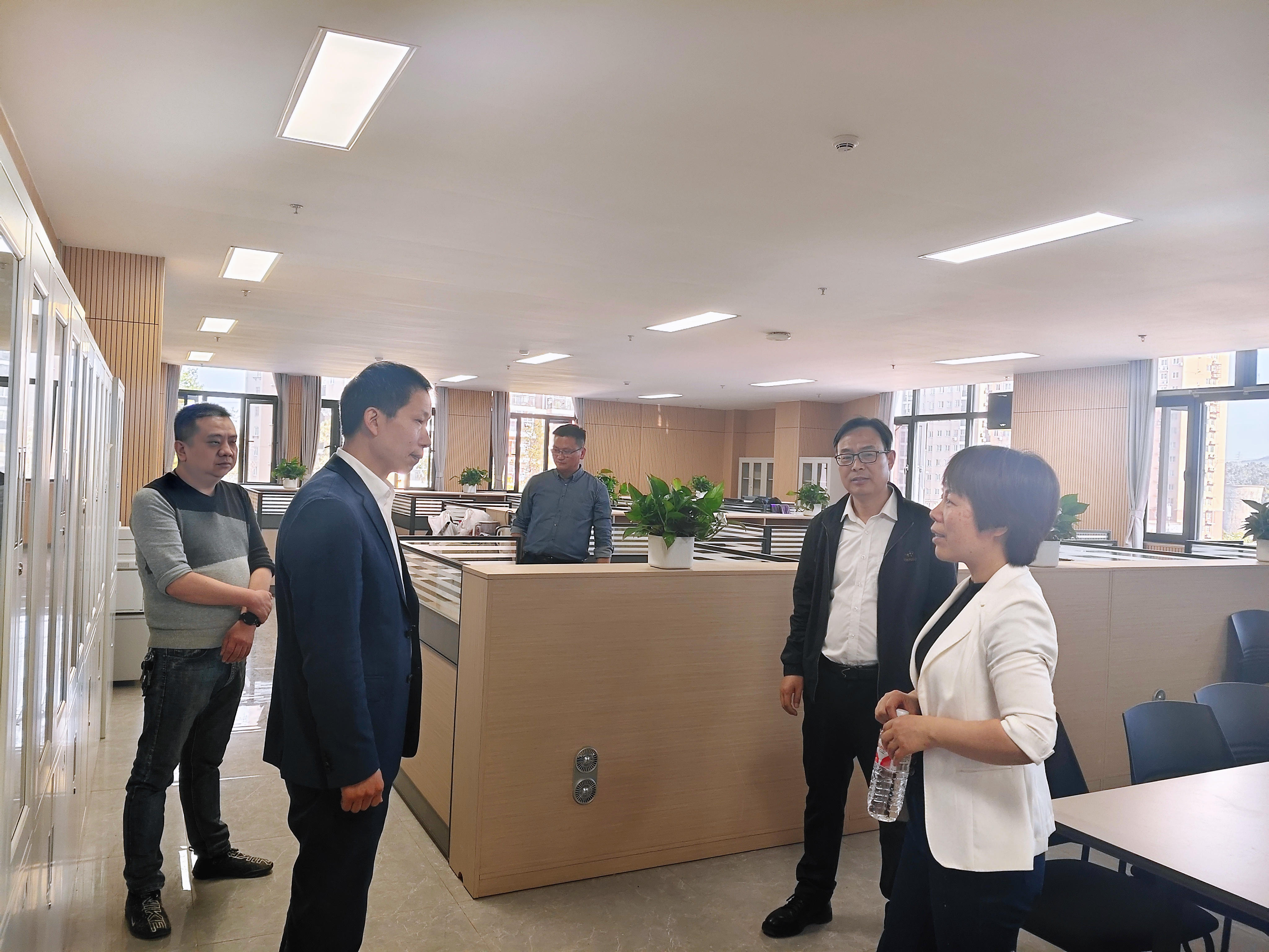高标准推进学院建设——张红霞调研机器人与自动化学院并部署重点工作-机器人与自动化学院